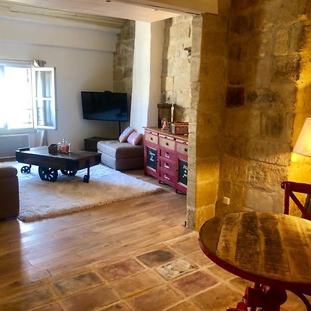 Duplex Centre Historique Uzes Lägenhet Exteriör bild